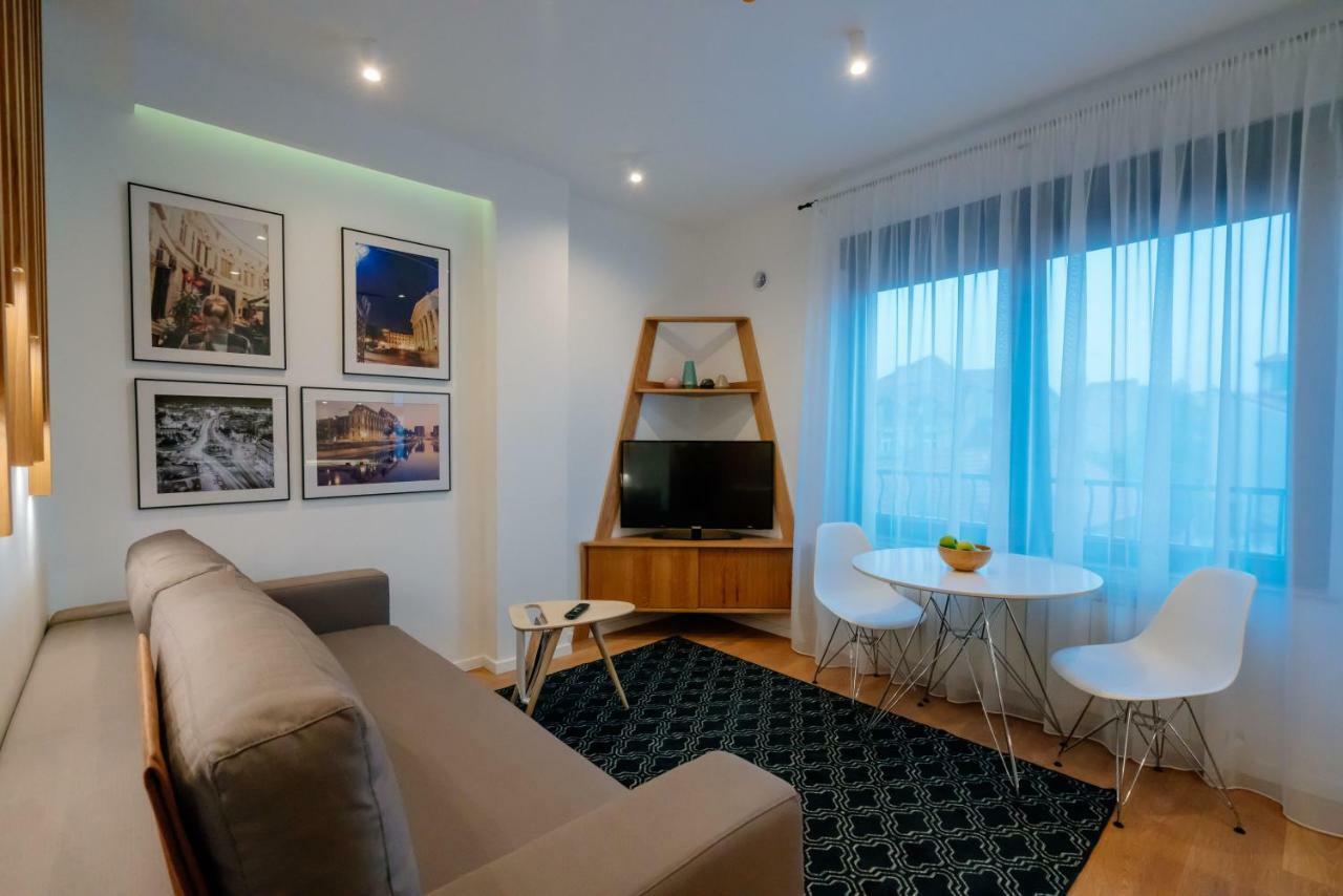 Arbans Cosy Modern Apartment In The City Center Bucureşti Ngoại thất bức ảnh