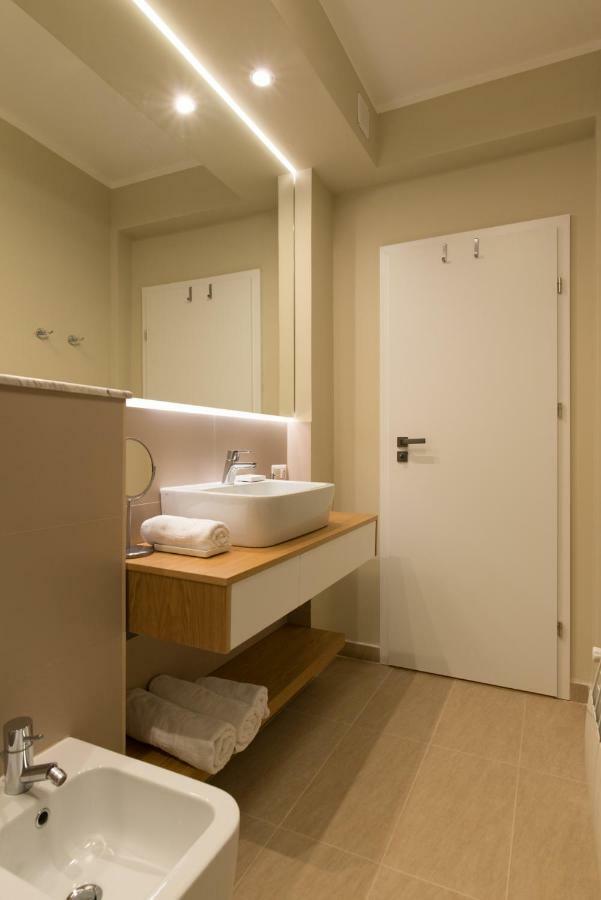 Arbans Cosy Modern Apartment In The City Center Bucureşti Ngoại thất bức ảnh
